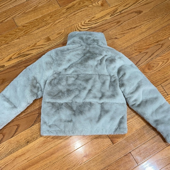 🔥🔥🔥Abercrombie & Fitch Grey Teddy The A&F Mini Puffer Jacket - Picture 7 of 10